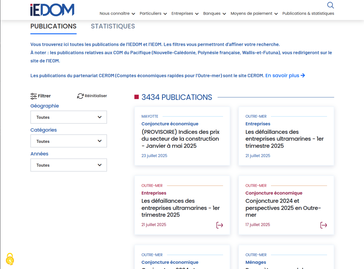 Liste des publications affichées dans des blocs ombrés avec différence de couleur selon la géographie et filtres accessibles en colonne de gauche