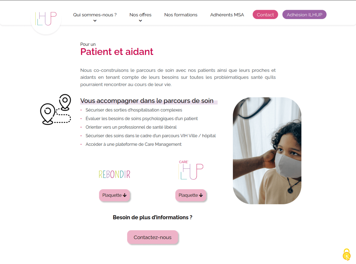 Présentation de l'offre pour un patient et aidant avec texte et téléchargements de plaquettes et bouton de contact